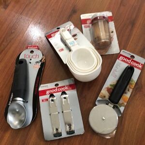 NEW Good Cook Kitchen bundle, 5 pc accessories, can opener, pizza, cutter, ice c